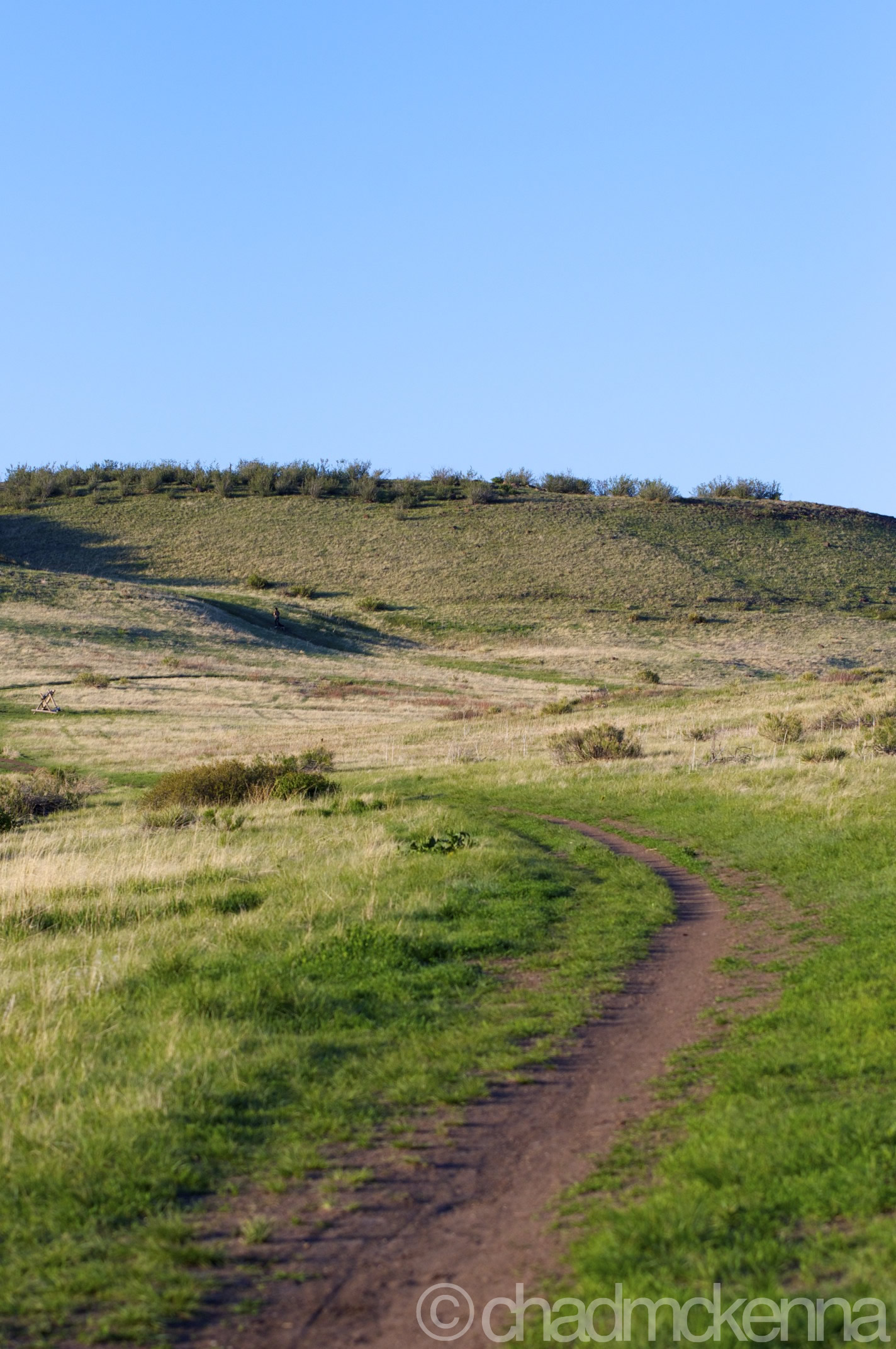 A Trail. (Sigma 70-200mm, 70mm, 1/2000, F/4, ISO 400 on D5000)